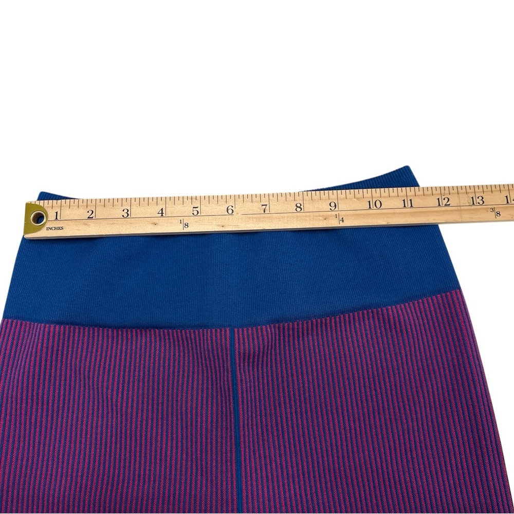Fabletics High- Waisted Seamless Rib Short,Size S - Picture 6 of 8